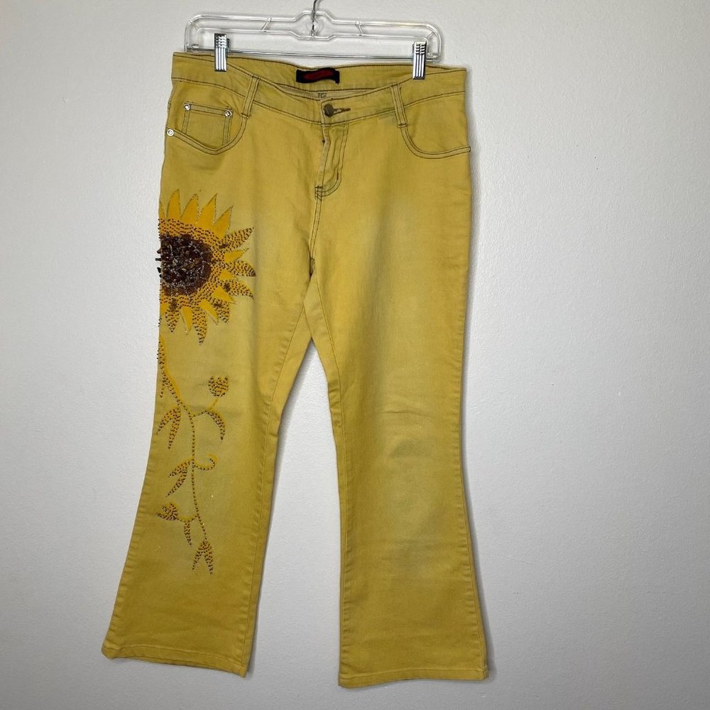 YELLOW FLORAL SEQUIN CROPPED BOOT CUT JEANS YELLOW SIZE 31